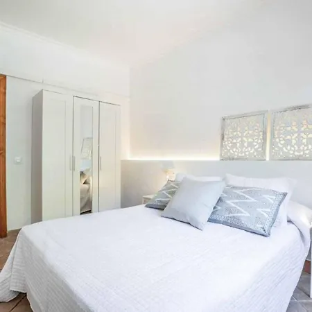 Garrigo Villa